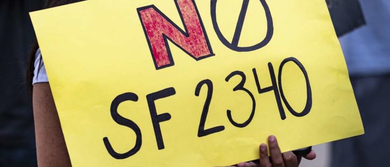 sign that says no SF 2340